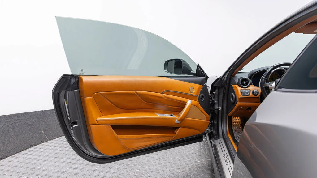 2012 Ferrari FF - Image 12 of 31