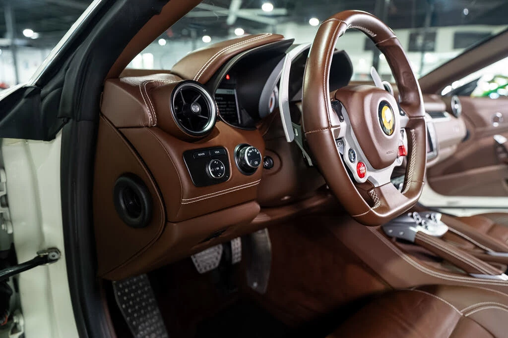 2012 Ferrari FF - Image 25 of 31