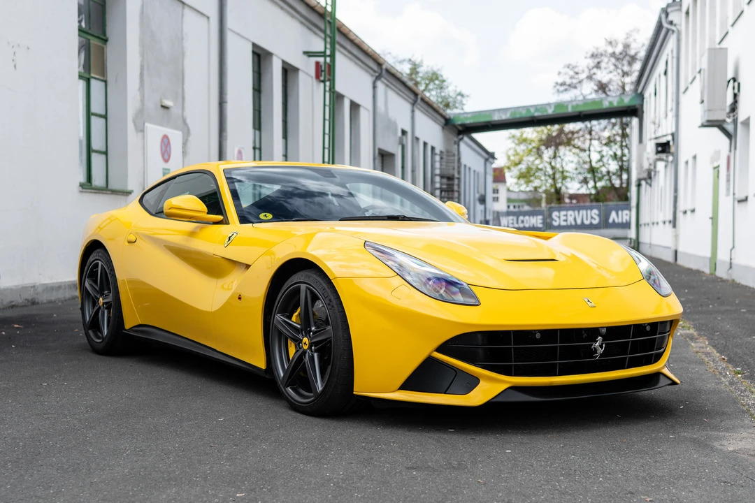 2012 Ferrari FF - Image 7 of 16