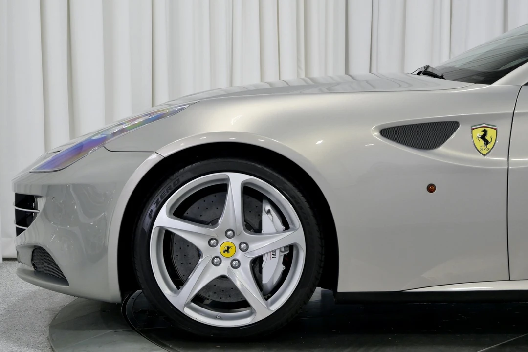 2012 Ferrari FF - Image 10 of 12