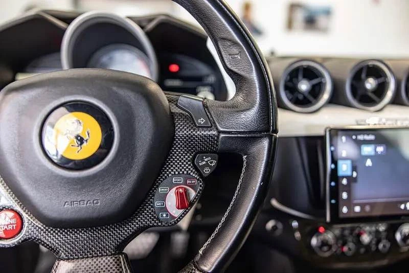 2012 Ferrari FF - Image 10 of 15