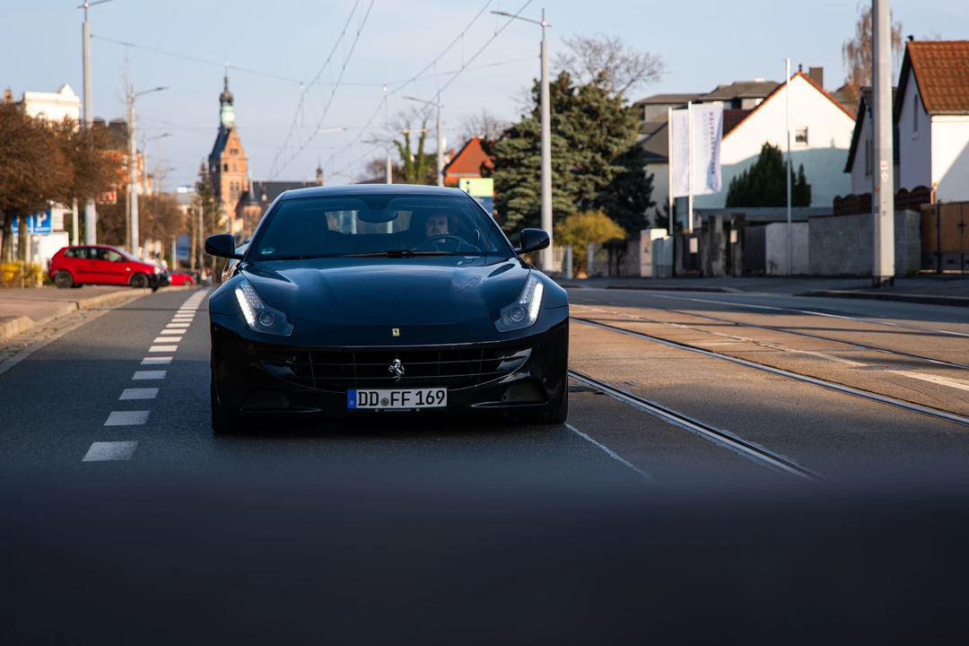 2012 Ferrari FF - Image 2 of 31