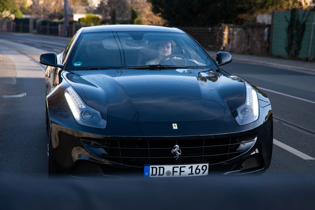 2012 Ferrari FF - Image 6 of 31