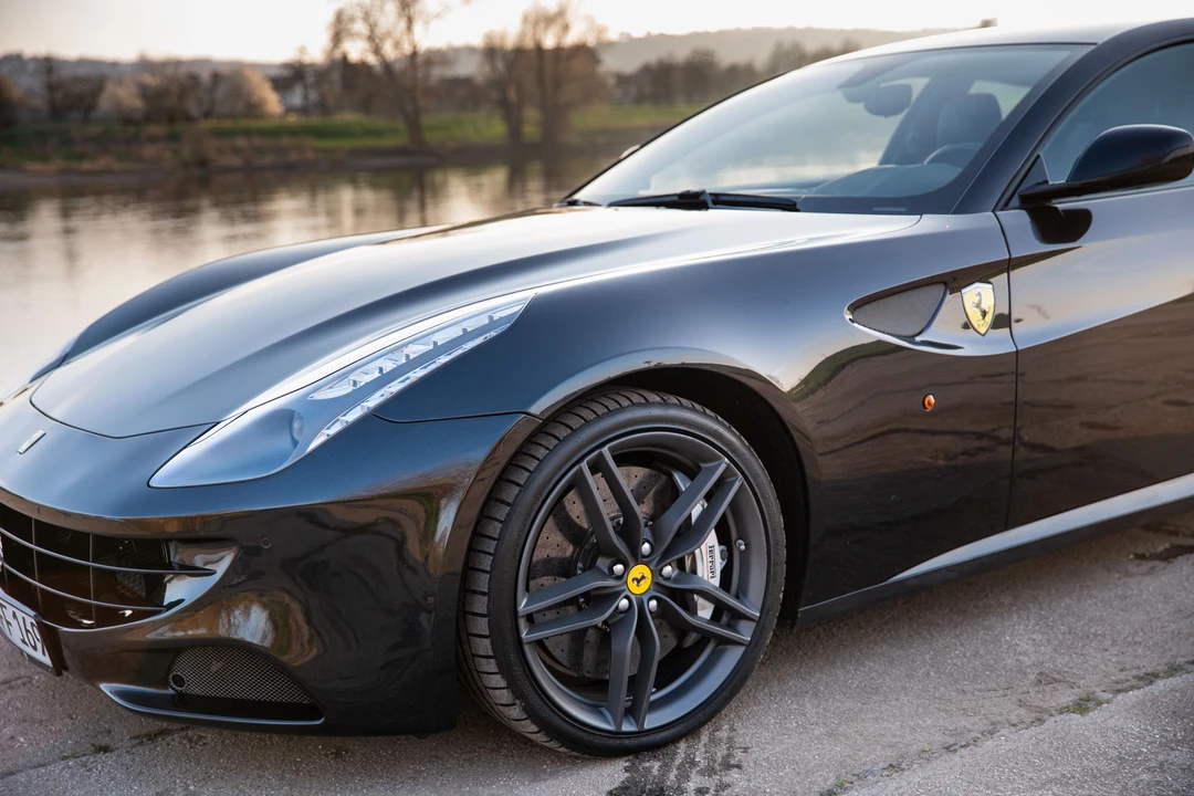 2012 Ferrari FF - Image 15 of 31
