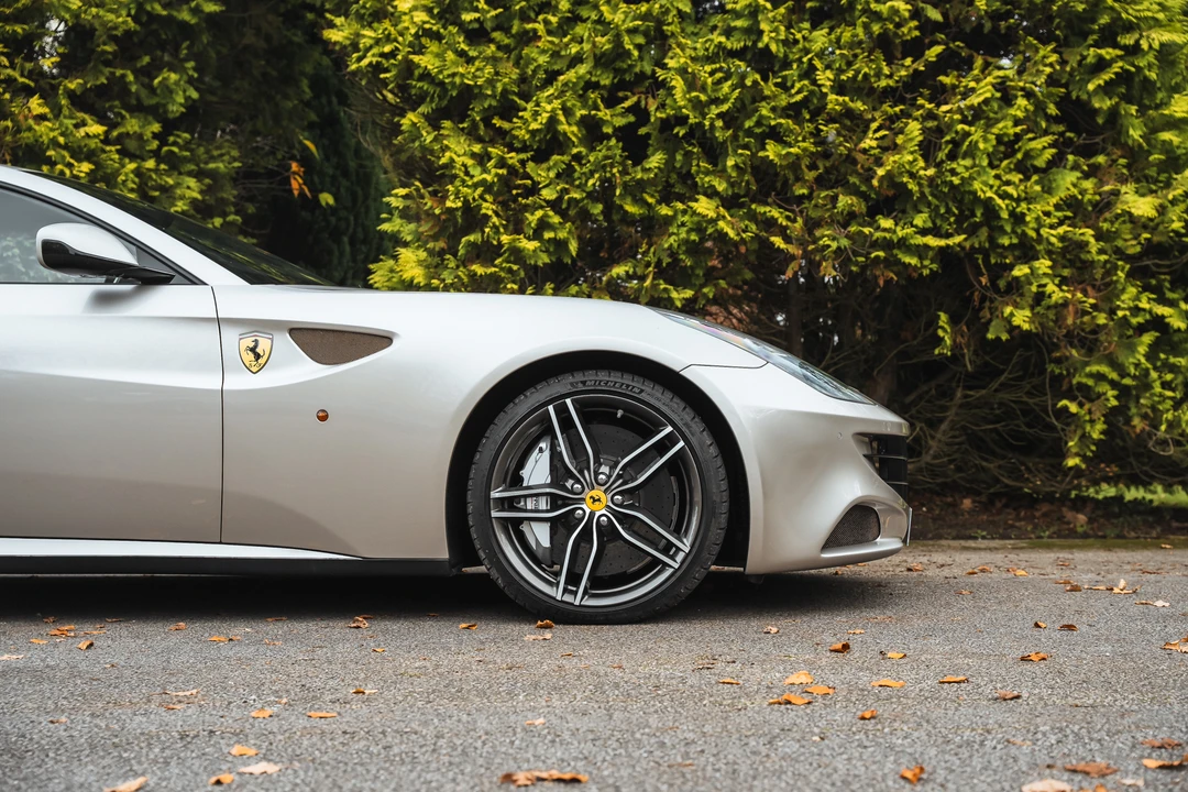2012 Ferrari FF - Image 25 of 31