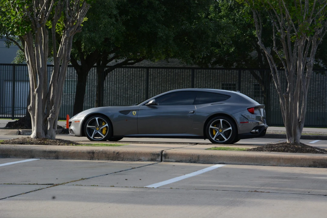 2012 Ferrari FF - Image 20 of 31