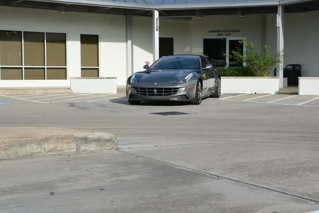 2012 Ferrari FF - Image 11 of 31