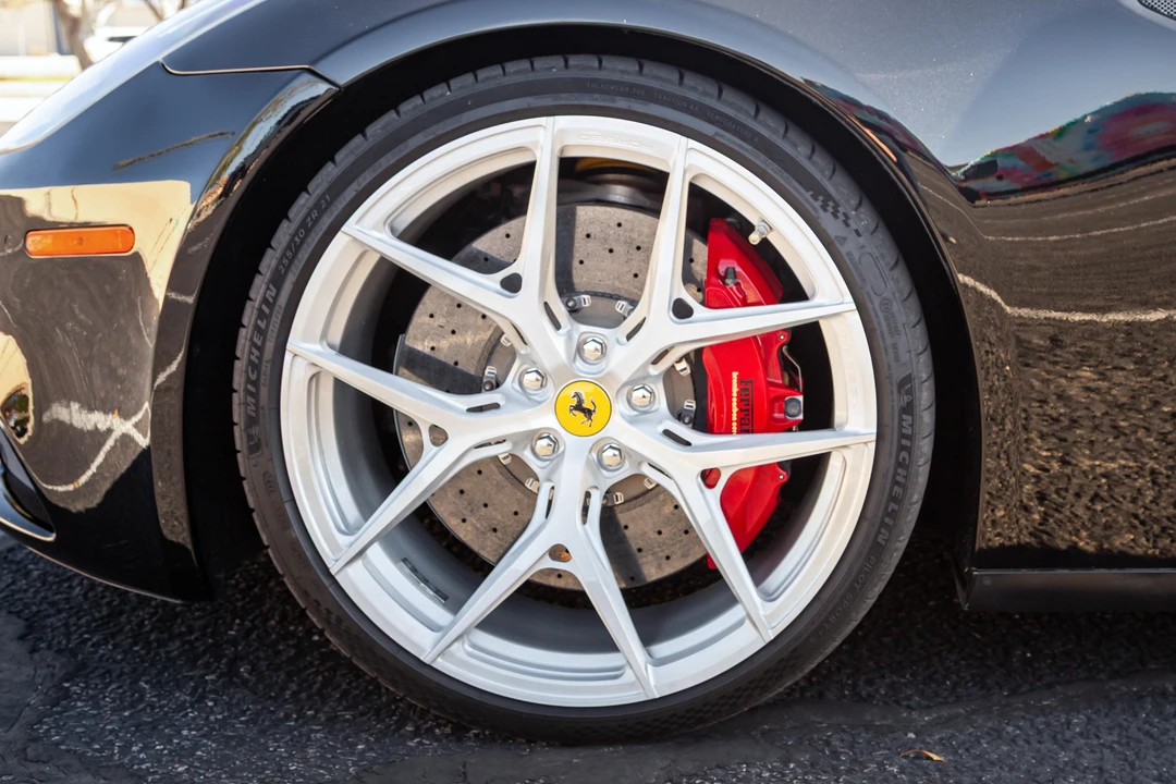 2012 Ferrari FF - Image 22 of 31