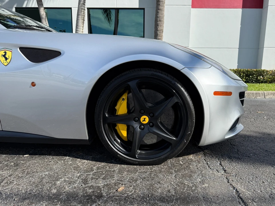2012 Ferrari FF - Image 3 of 21