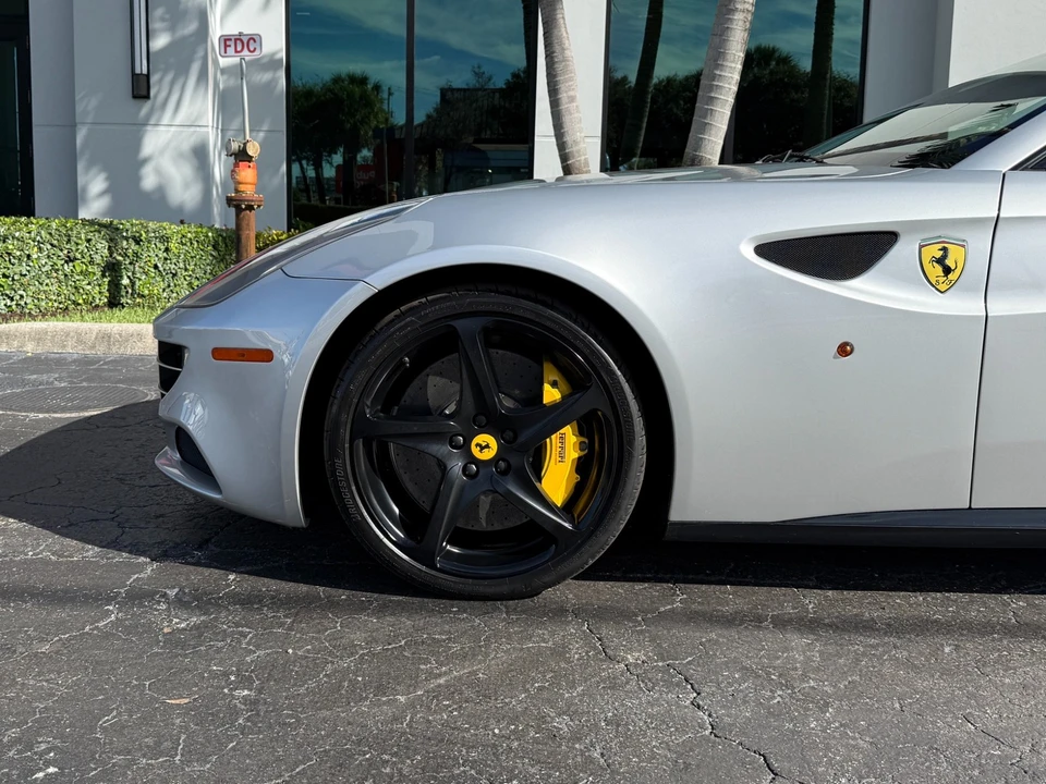 2012 Ferrari FF - Image 13 of 21