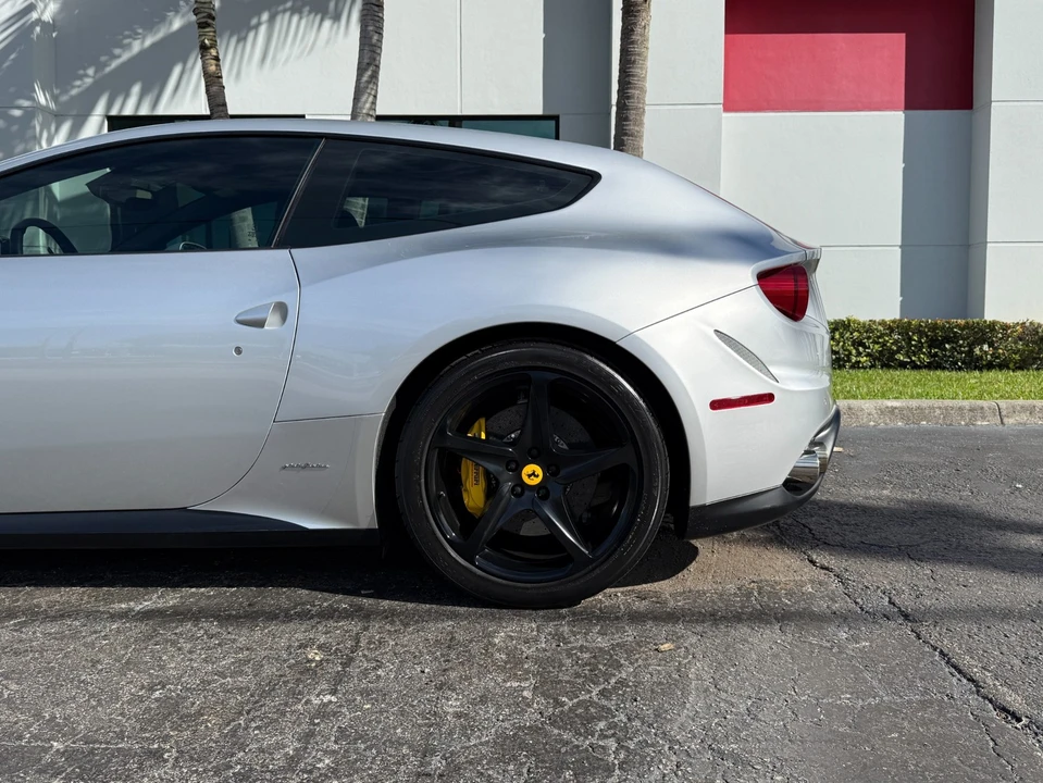 2012 Ferrari FF - Image 12 of 21