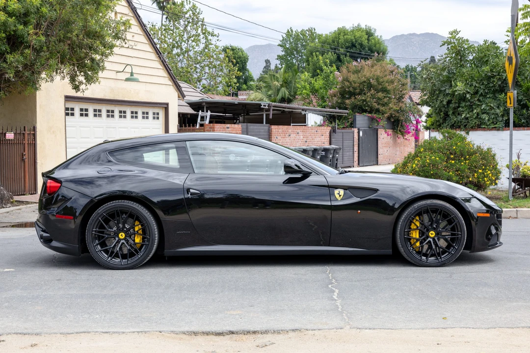 2012 Ferrari FF - Image 7 of 31