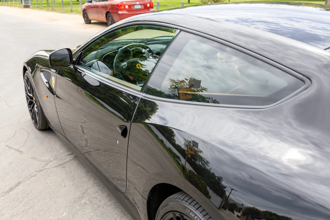 2012 Ferrari FF - Image 25 of 31