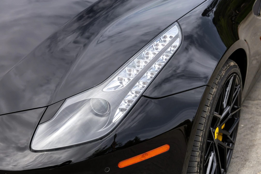 2012 Ferrari FF - Image 17 of 31