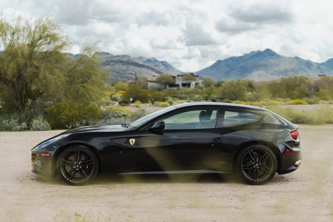 2012 Ferrari FF - Image 7 of 31