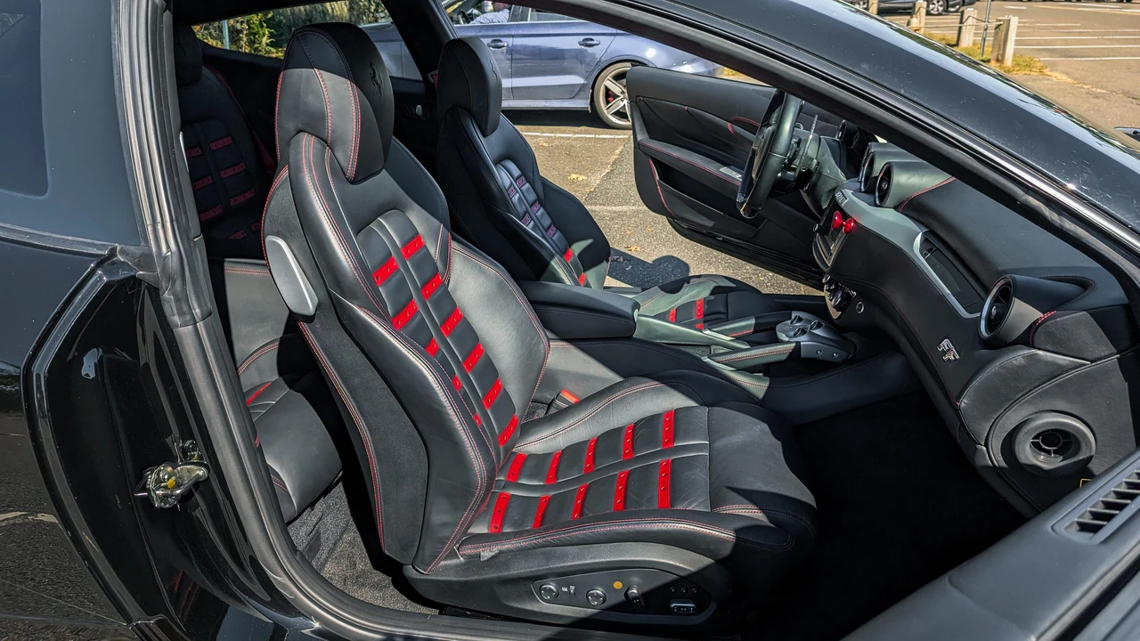 2012 Ferrari FF - Image 30 of 31