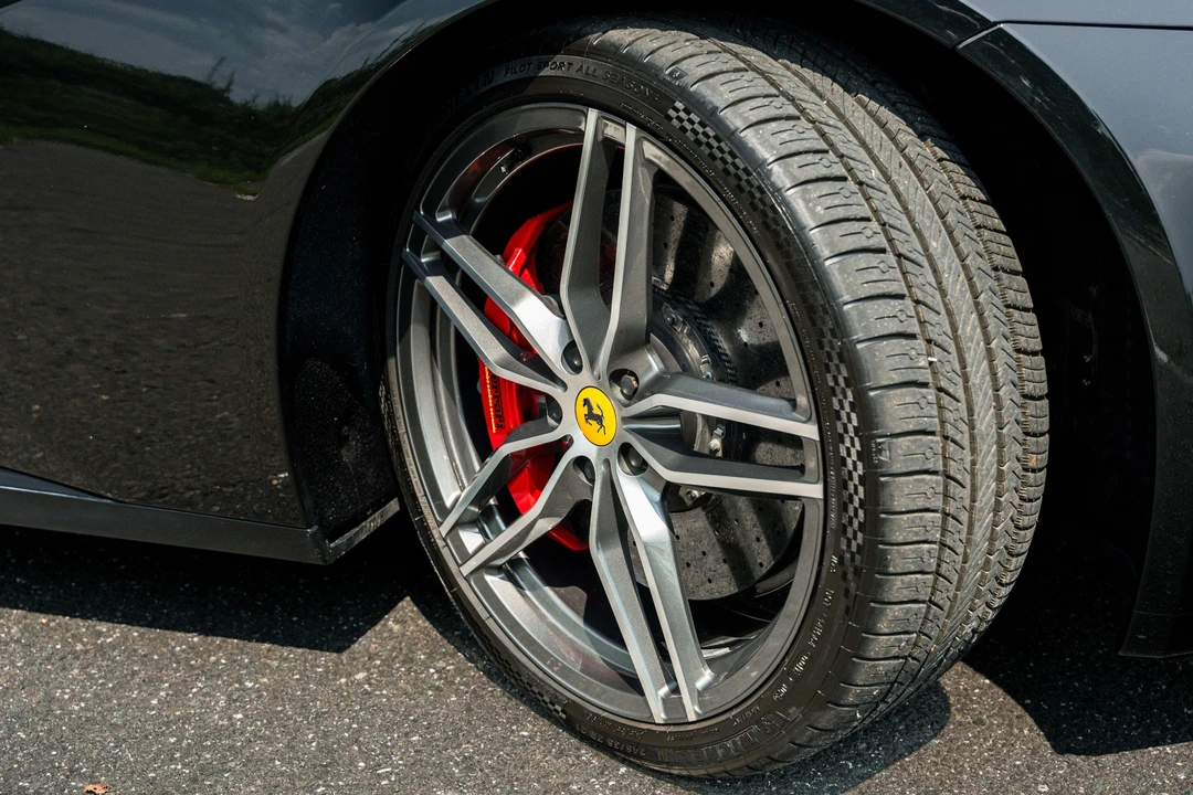 2012 Ferrari FF - Image 20 of 31