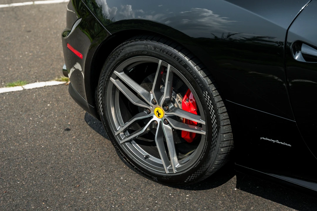 2012 Ferrari FF - Image 18 of 31
