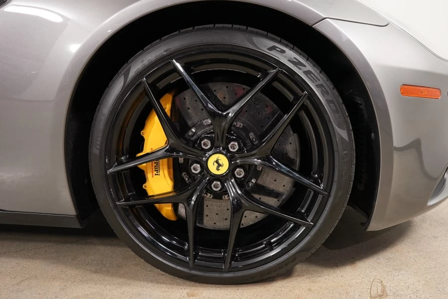 2012 Ferrari FF - Image 30 of 31