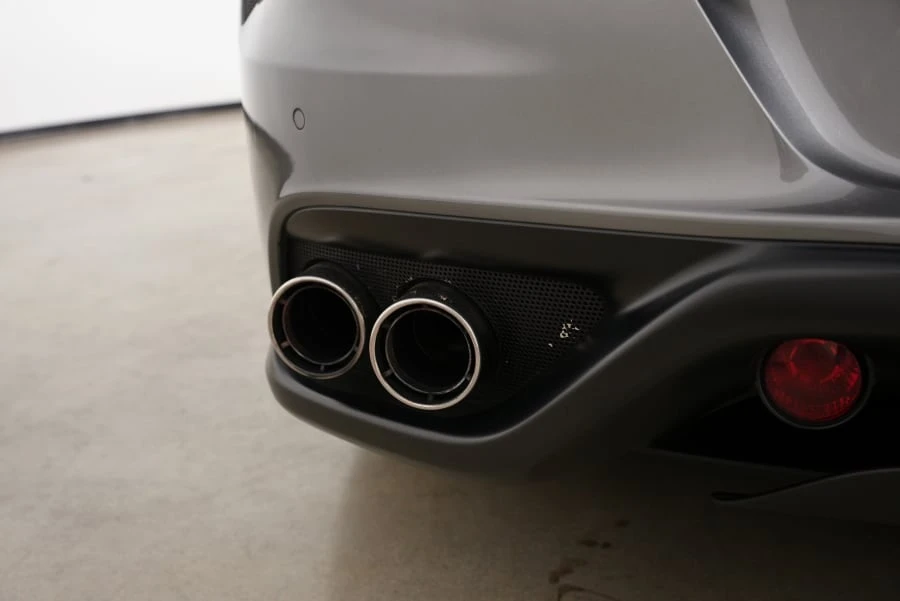 2012 Ferrari FF - Image 17 of 31