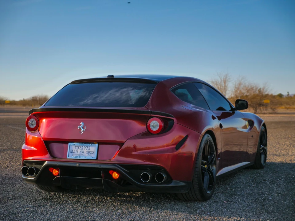 2012 Ferrari FF - Image 25 of 31