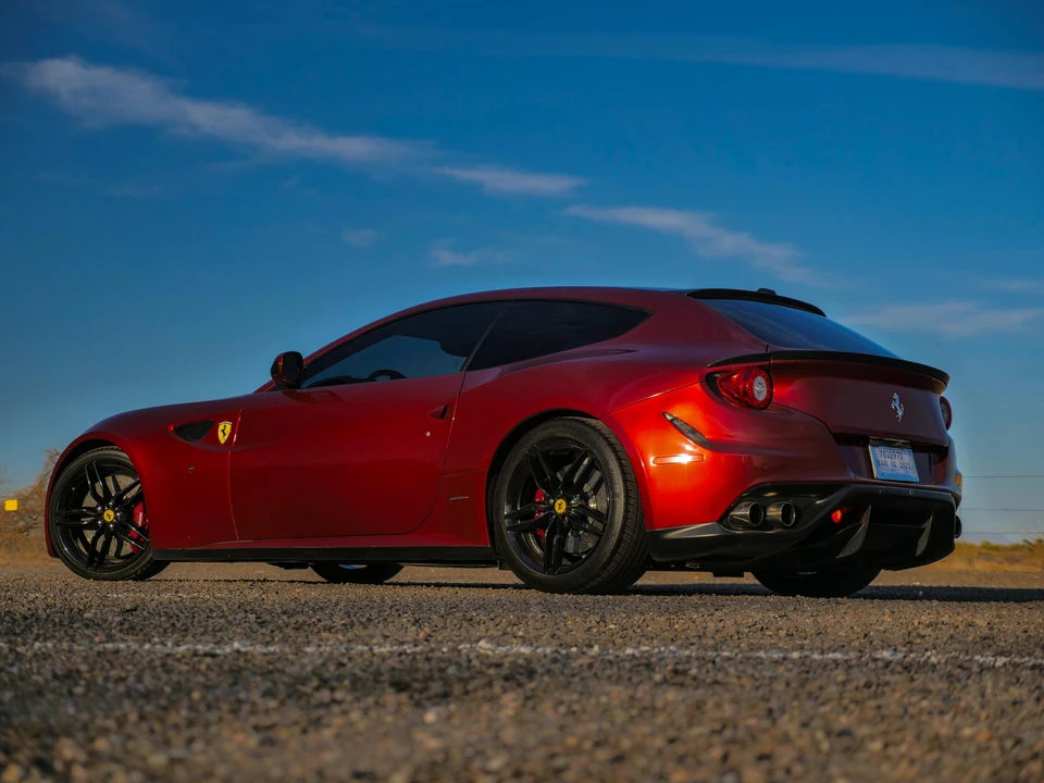 2012 Ferrari FF - Image 17 of 31