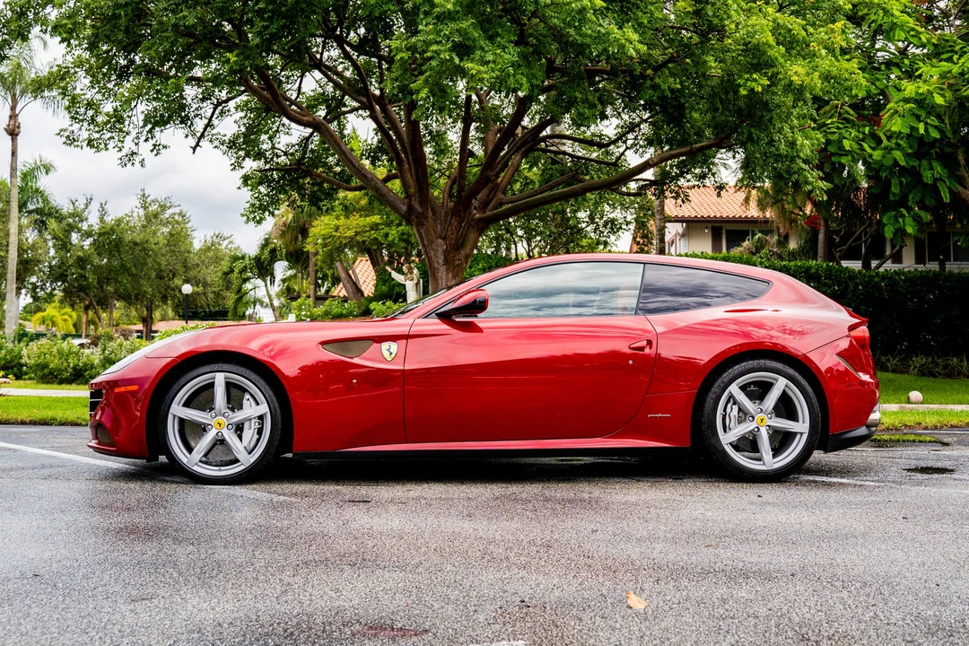 2012 Ferrari FF - Image 10 of 31