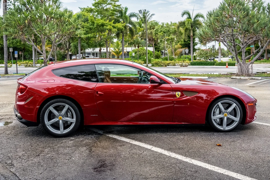 2012 Ferrari FF - Image 6 of 31