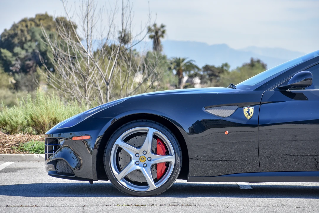 2012 Ferrari FF - Image 17 of 31