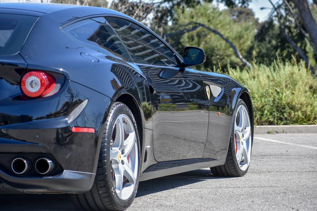2012 Ferrari FF - Image 23 of 31