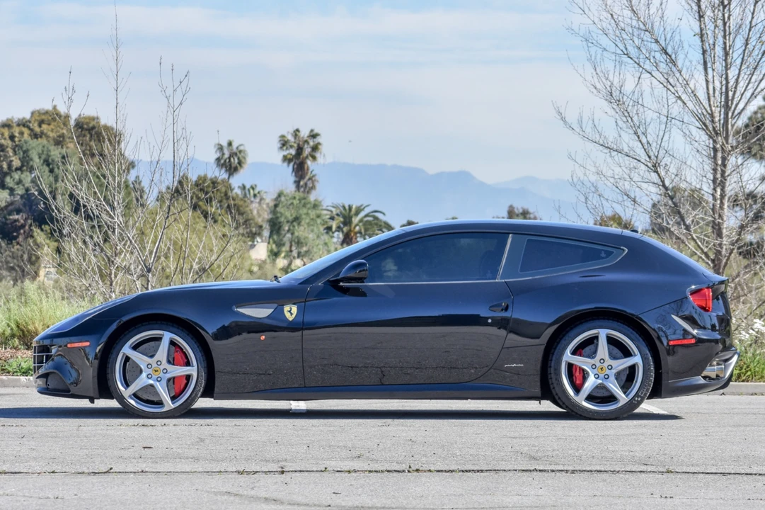 2012 Ferrari FF - Image 9 of 31