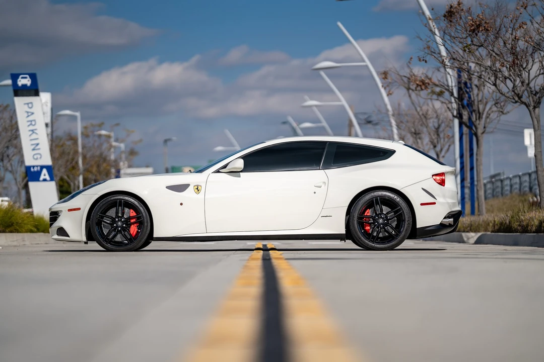 2012 Ferrari FF - Image 2 of 31