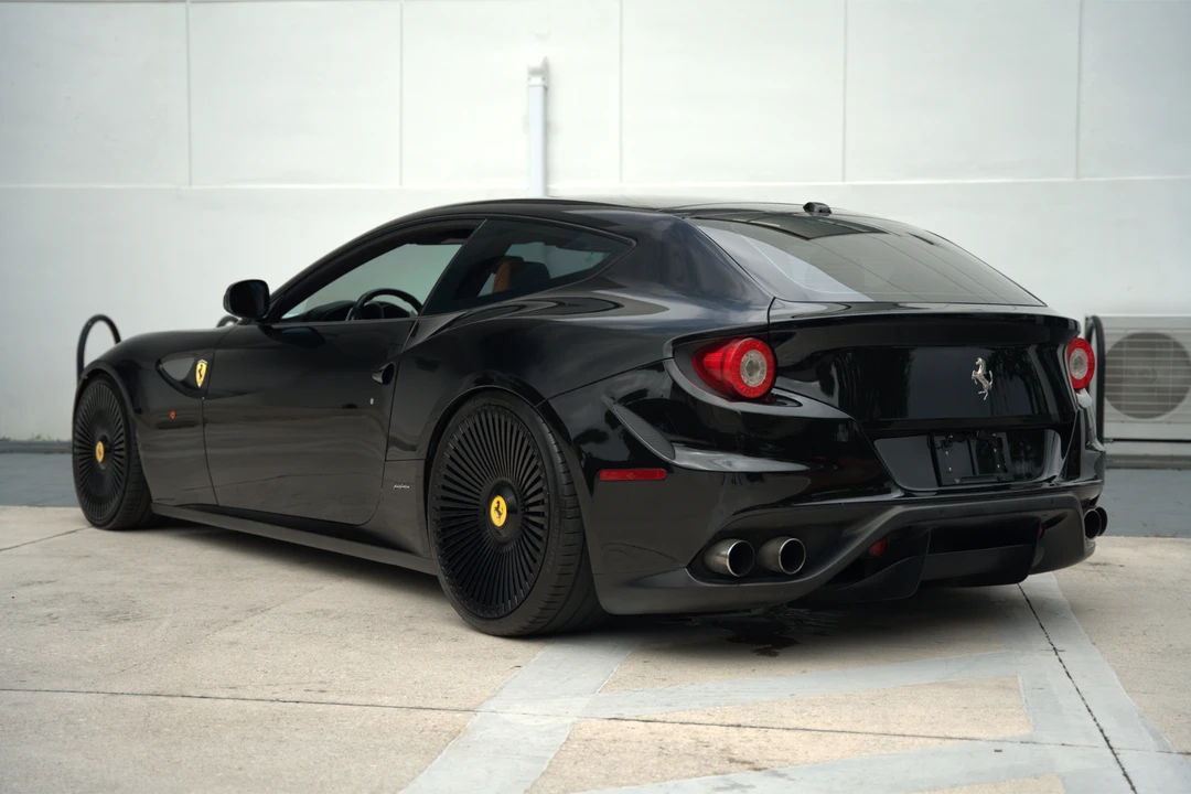 2012 Ferrari FF - Image 10 of 31