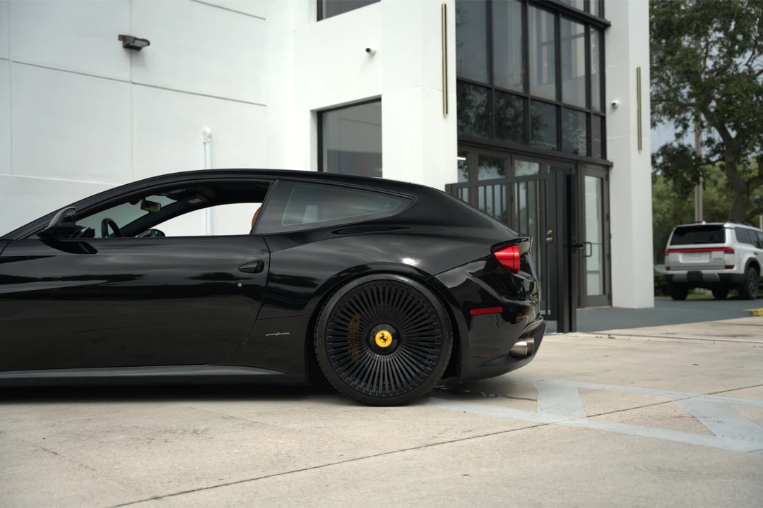 2012 Ferrari FF - Image 13 of 31