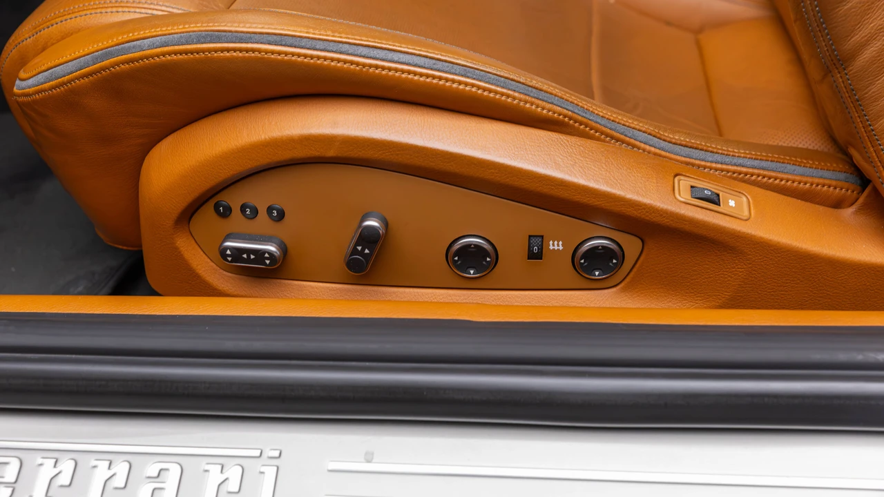 2012 Ferrari FF - Image 16 of 31