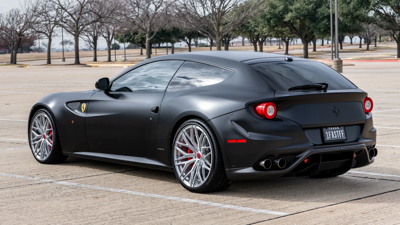 2012 Ferrari FF - Image 8 of 31