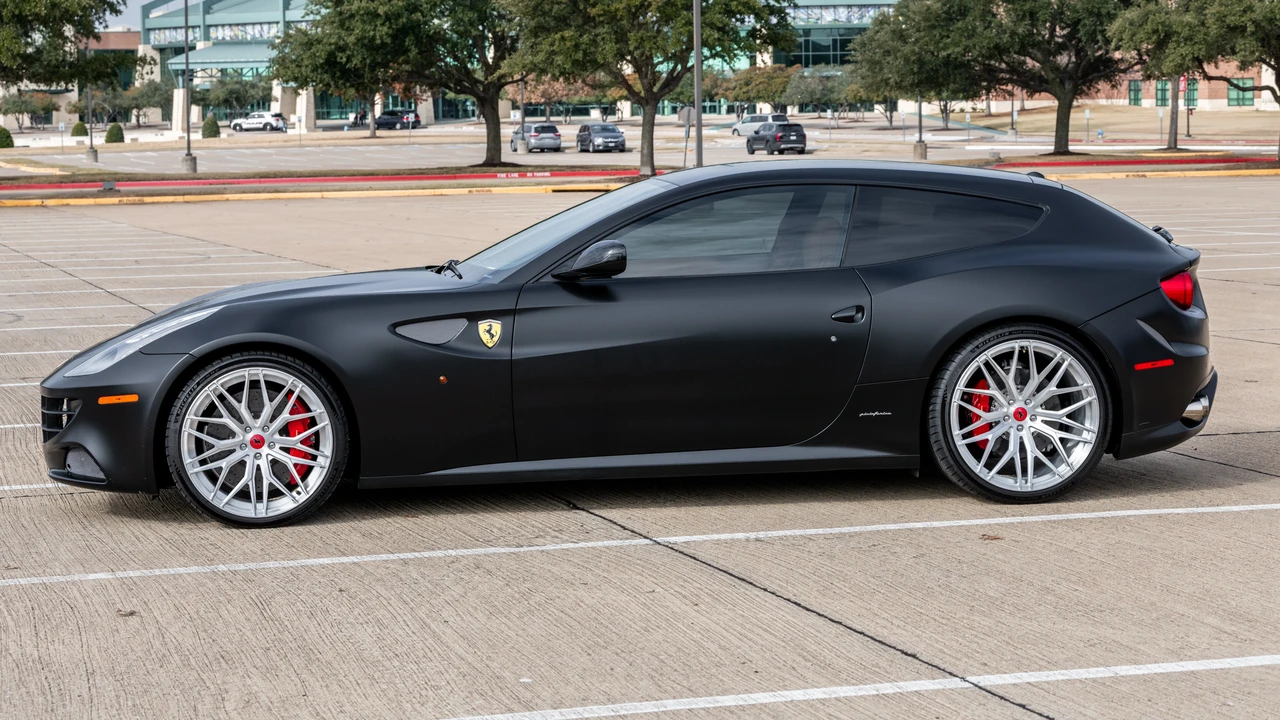 2012 Ferrari FF - Image 9 of 31