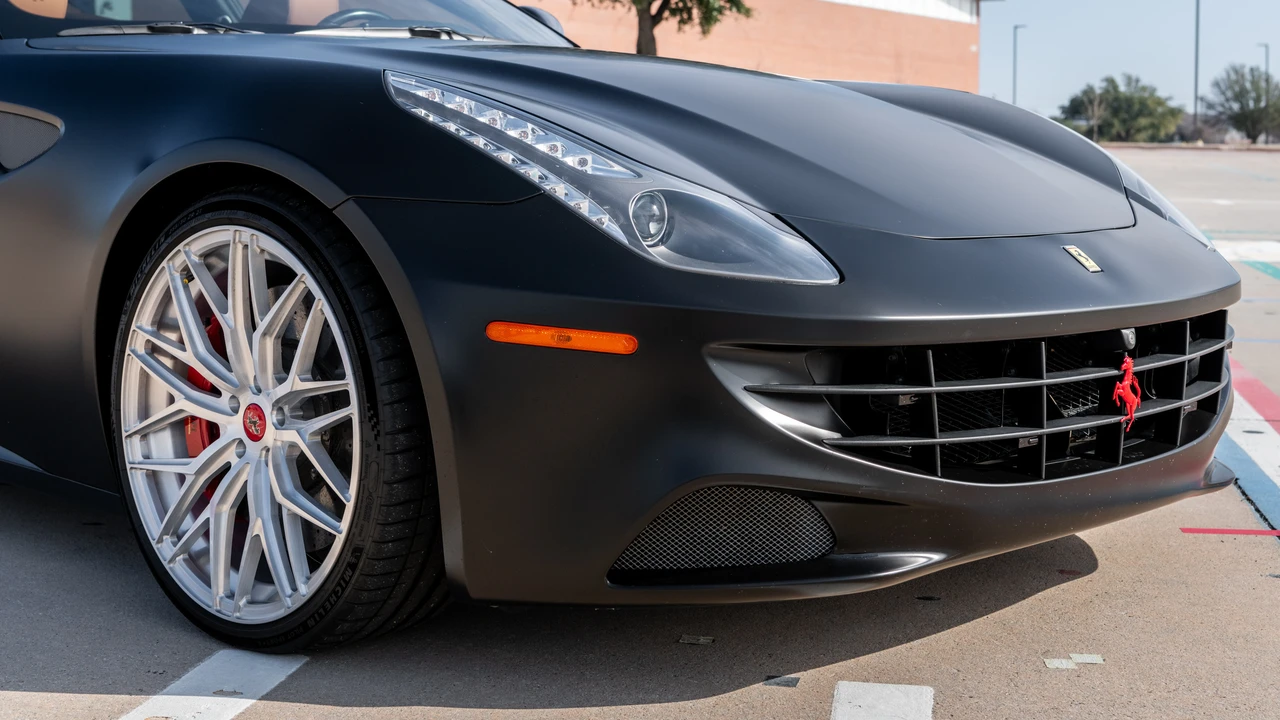 2012 Ferrari FF - Image 19 of 31
