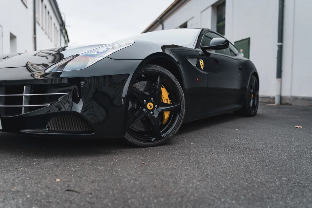 2012 Ferrari FF - Image 23 of 31
