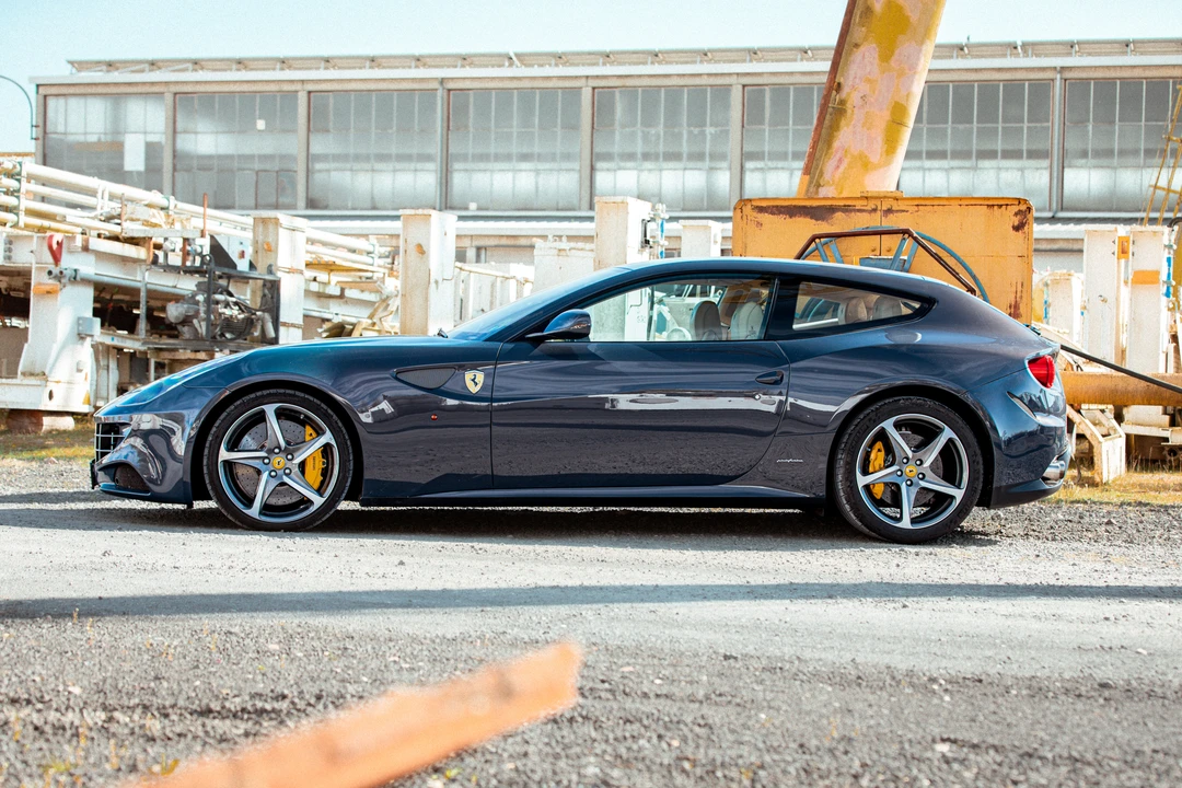 2012 Ferrari FF - Image 13 of 31
