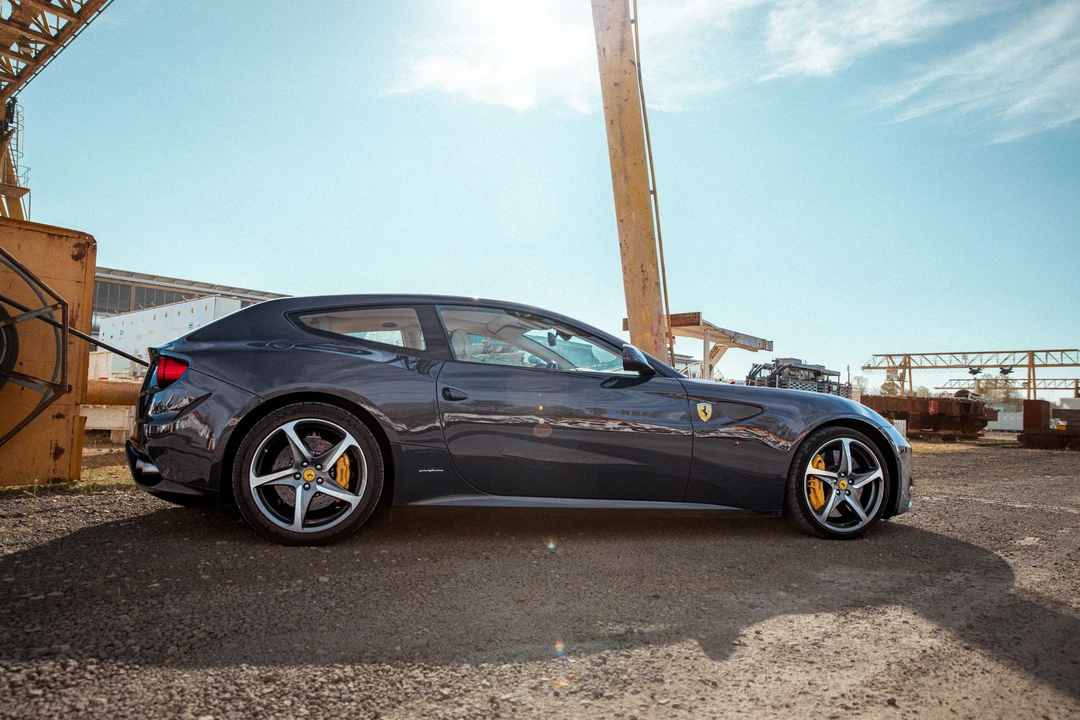 2012 Ferrari FF - Image 8 of 31