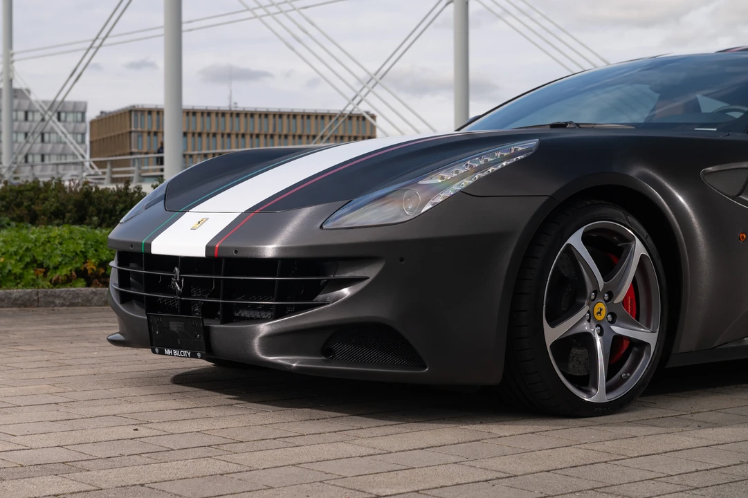 2012 Ferrari FF - Image 19 of 31