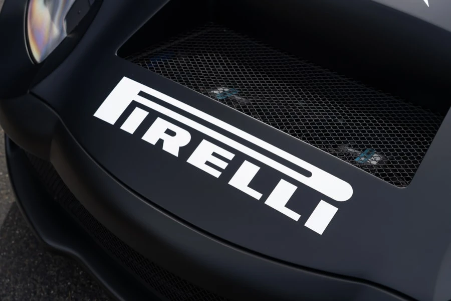 2012 Ferrari LaFerrari - Image 14 of 31