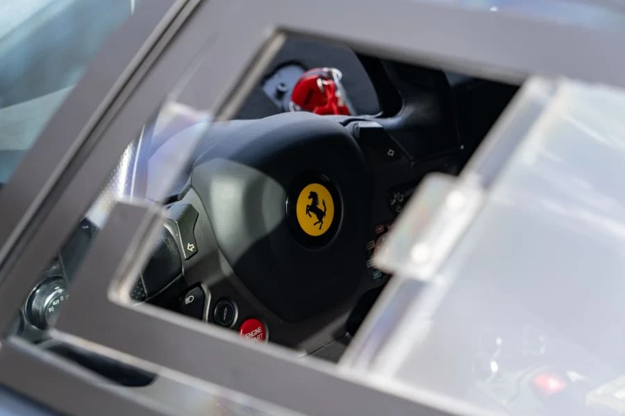 2012 Ferrari LaFerrari - Image 10 of 31