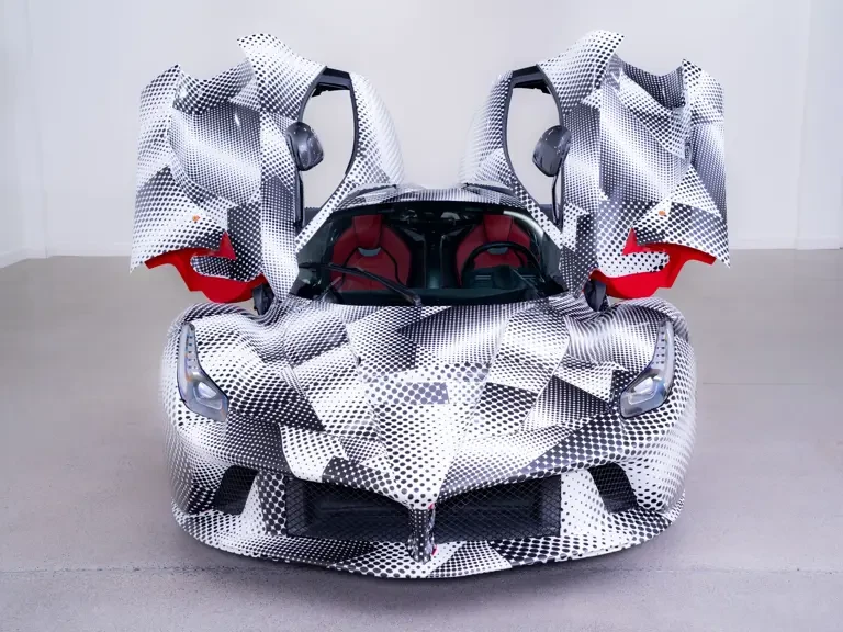 2012 Ferrari LaFerrari - Image 8 of 31