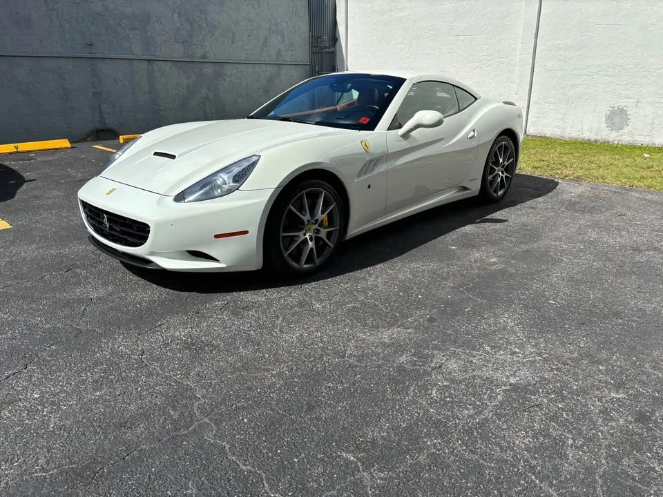 2012 Ferrari California - Image 7 of 9