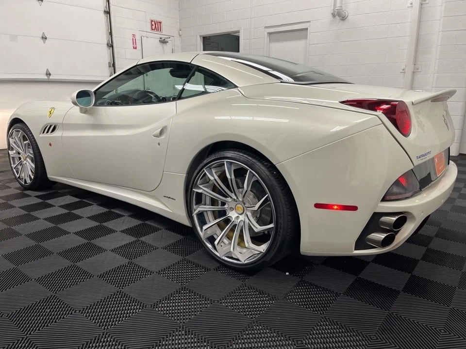 2012 Ferrari California - Image 6 of 18