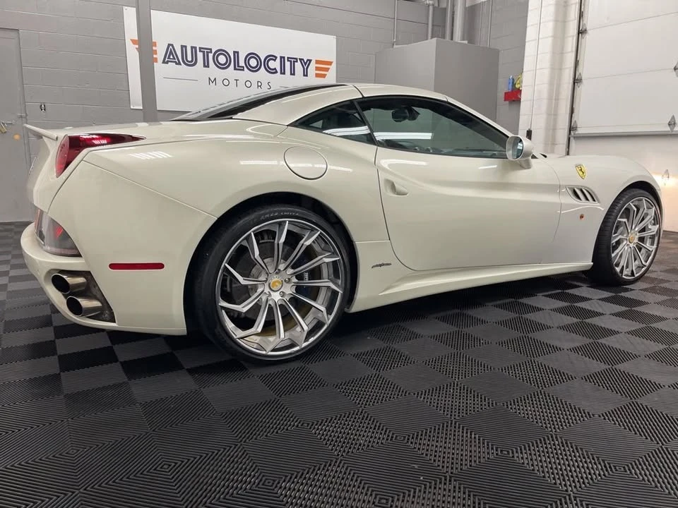 2012 Ferrari California - Image 10 of 18