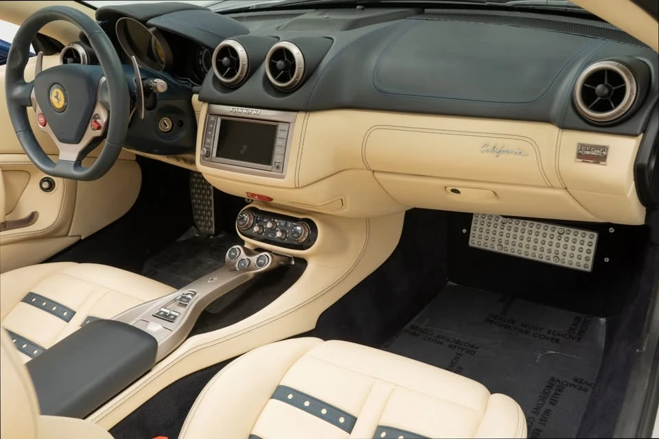 2012 Ferrari California - Image 9 of 14