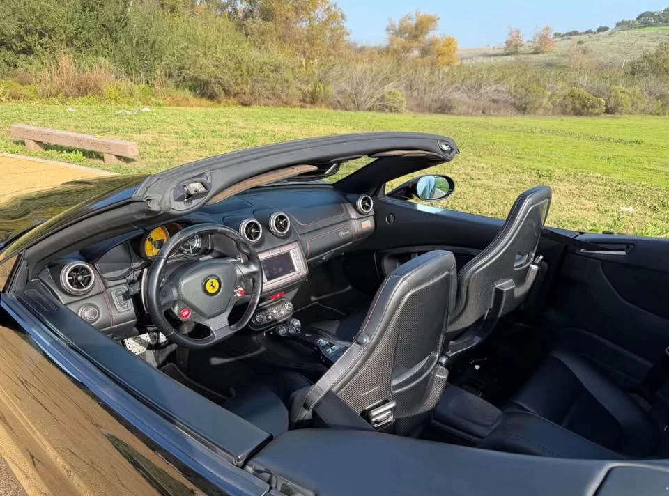 2012 Ferrari California - Image 3 of 7